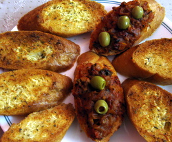 garlic bread and tomato bread picture, serve them as a party appetizer