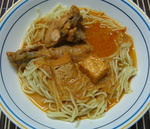 chicken laksa, picture with noodles and chicken curry